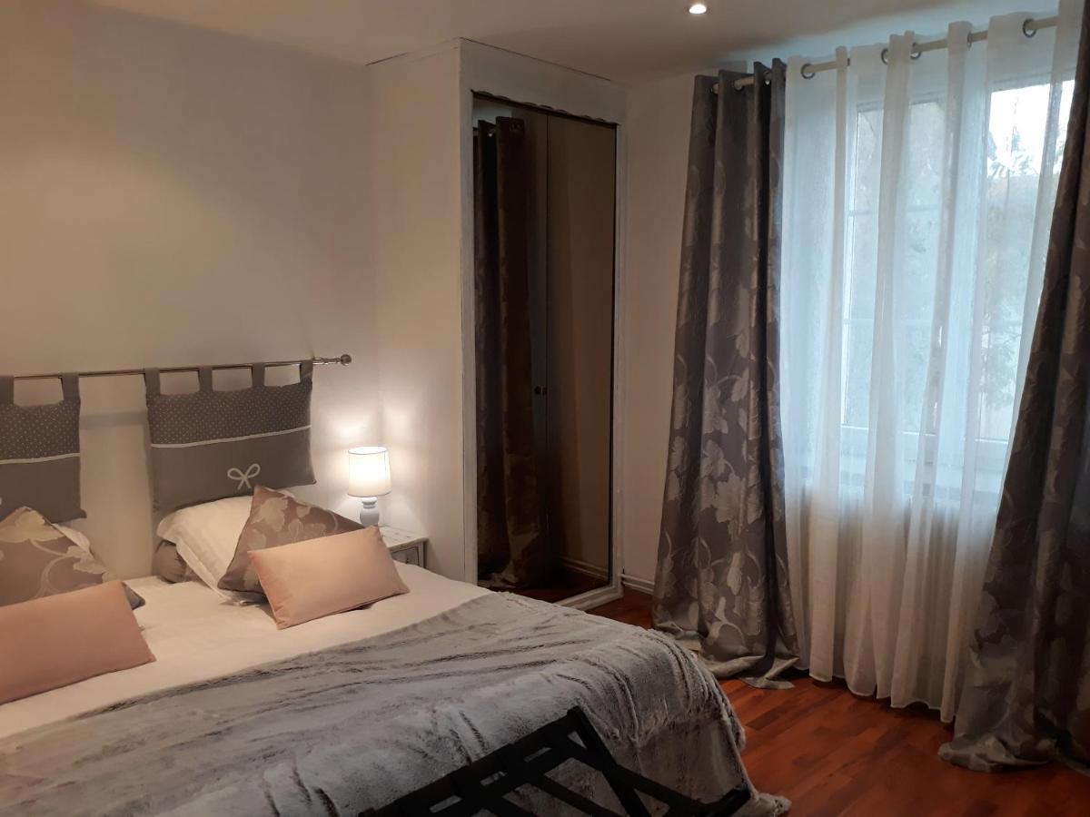 Bed And Breakfast "Le Moulin A Grains" Ménil-la-Horgne Εξωτερικό φωτογραφία