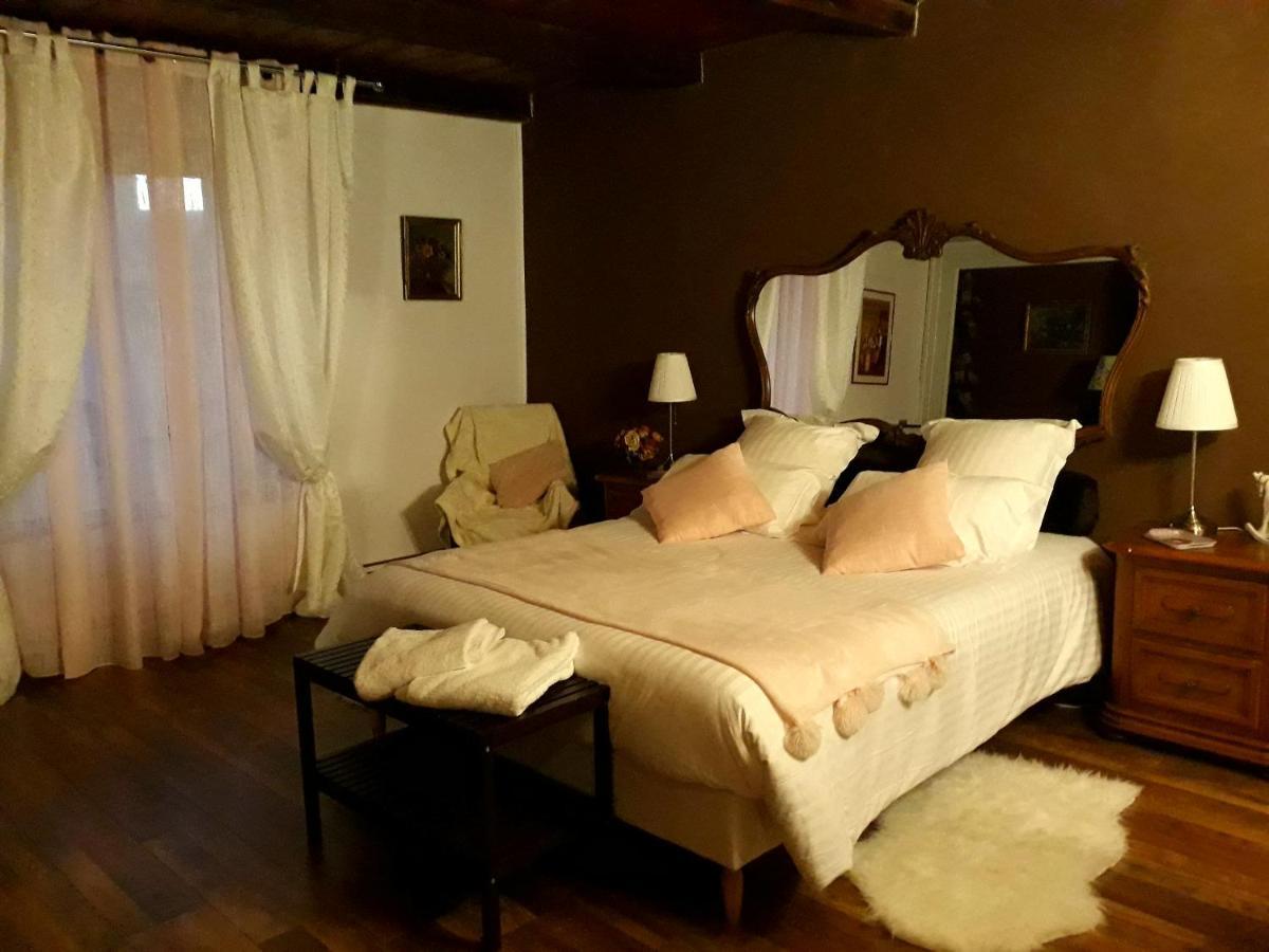 Bed And Breakfast "Le Moulin A Grains" Ménil-la-Horgne Εξωτερικό φωτογραφία